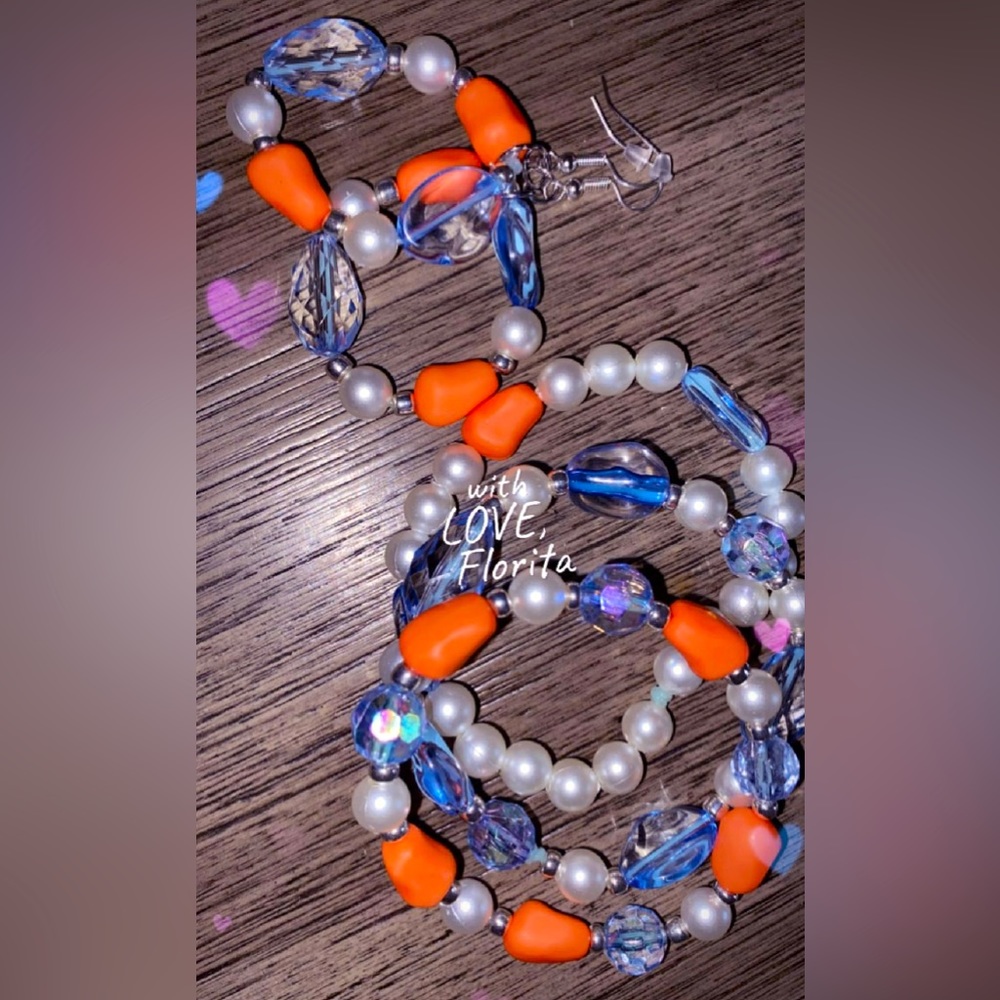 Bracelet and earrings